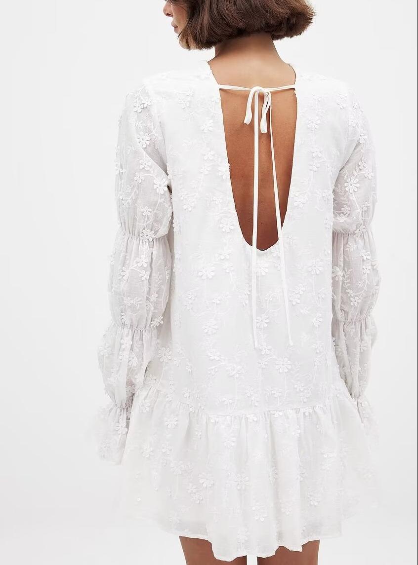 Embroidery Floral Backless Horse Hoof Sleeve Dress