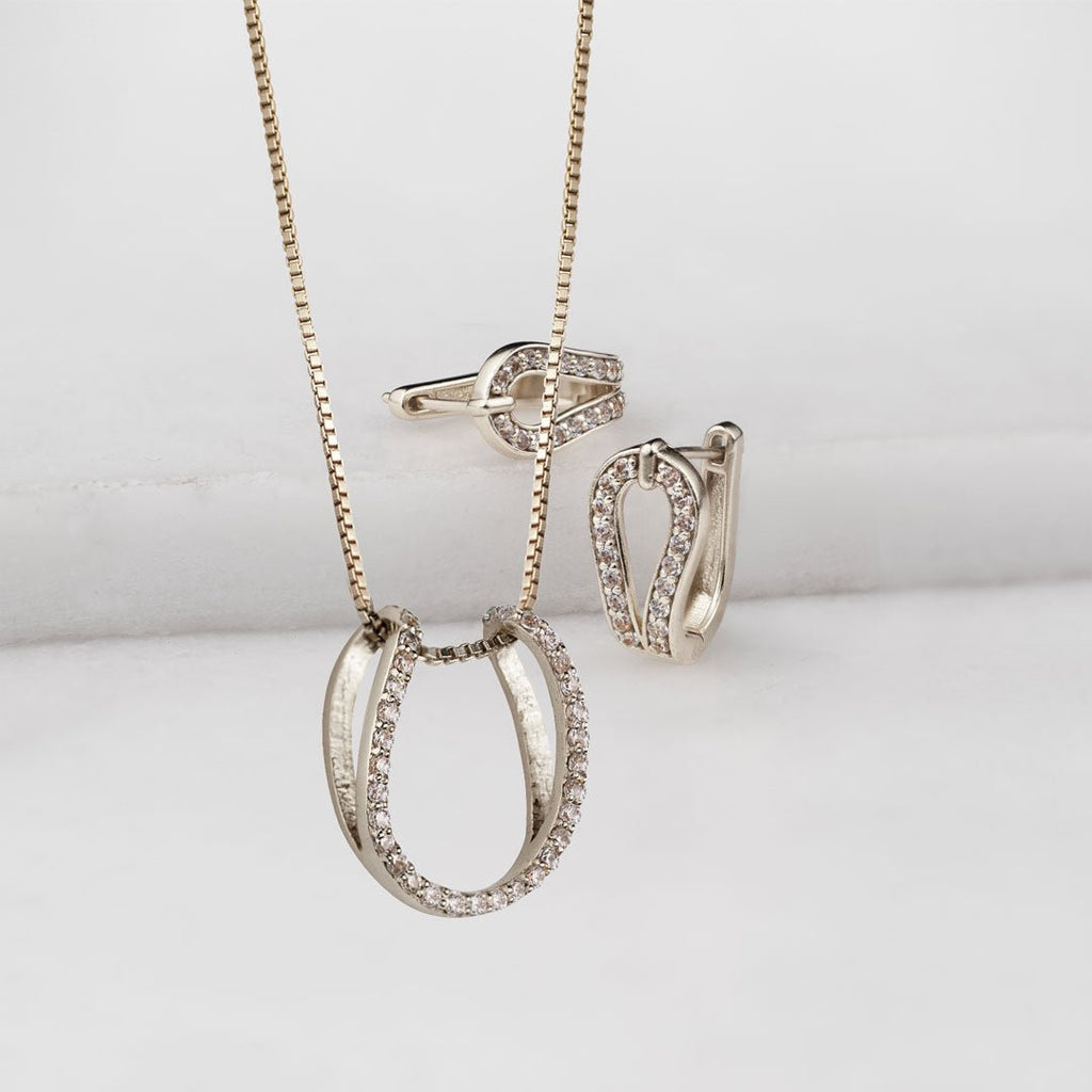 Levade -Moissanite Horseshoe Equestrian Necklace in Silver