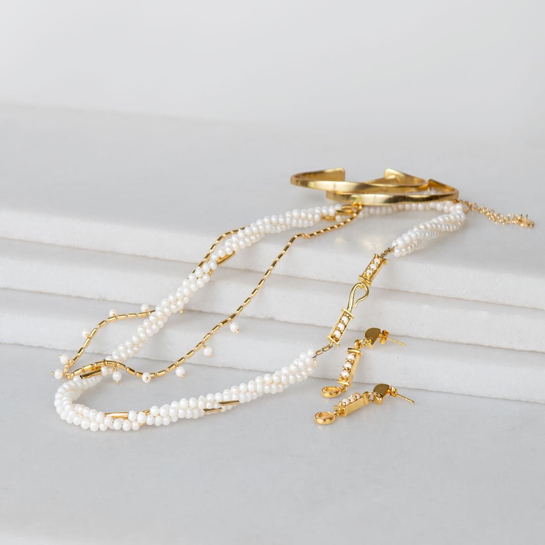Prism - Pearl Equestrian Horseshoe Necklace & Choker